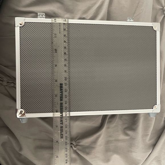 NEW - Small Gunmetal Grey Traincase. - Picture 8 of 9